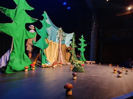 Průzkumníci v lese